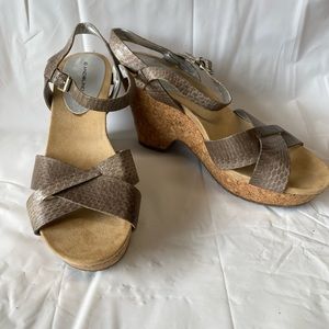 Bandolino wedge crisscross sandals size 10‎